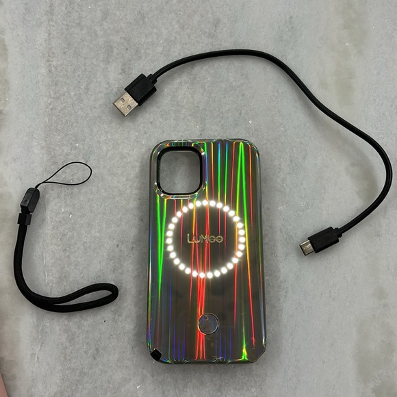 LuMee Paris Hilton Holographic Halo lighted phone case - Picture 5 of 7